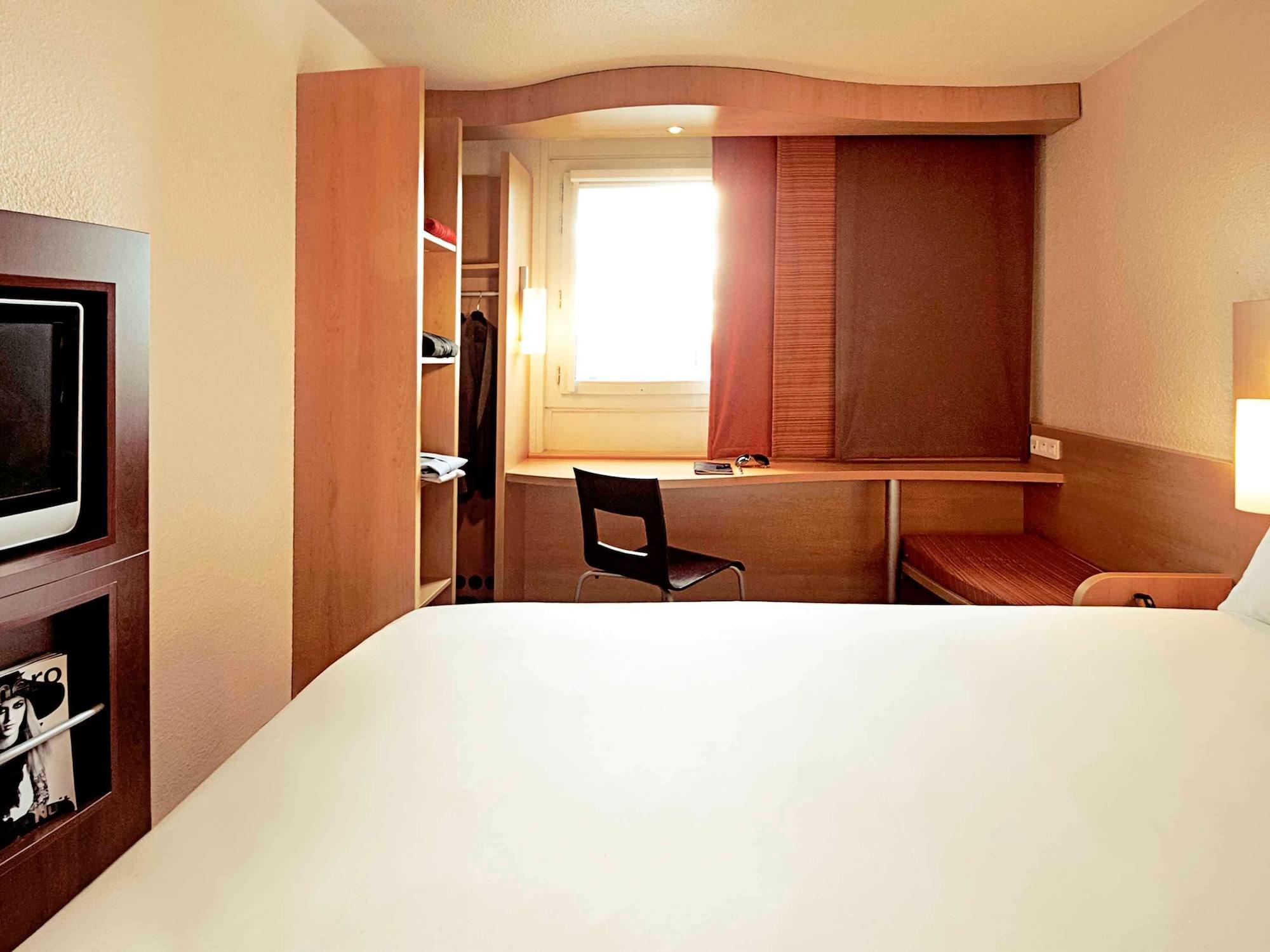 Ibis Albert Pays De Somme Dış mekan fotoğraf