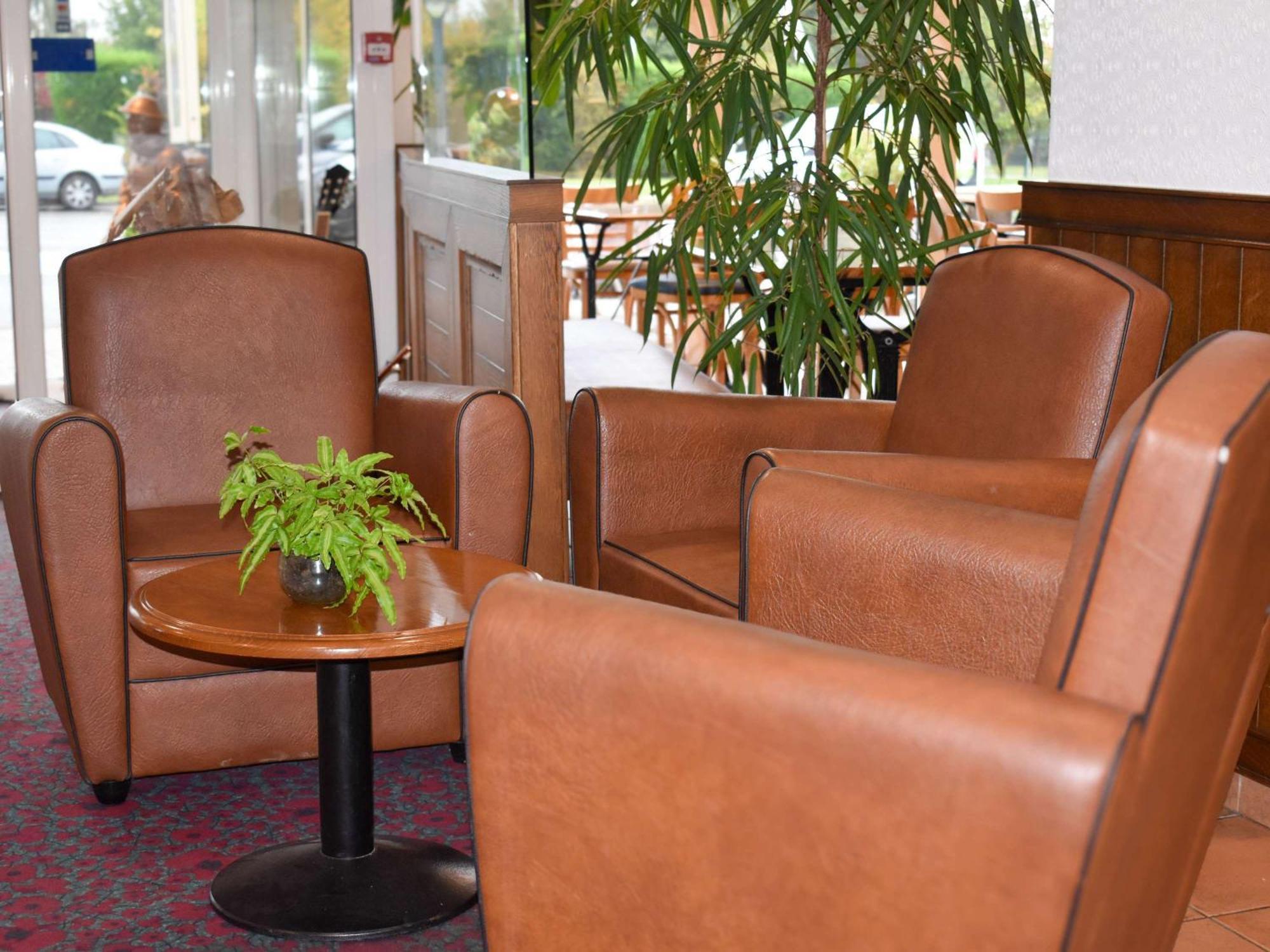 Ibis Albert Pays De Somme Dış mekan fotoğraf